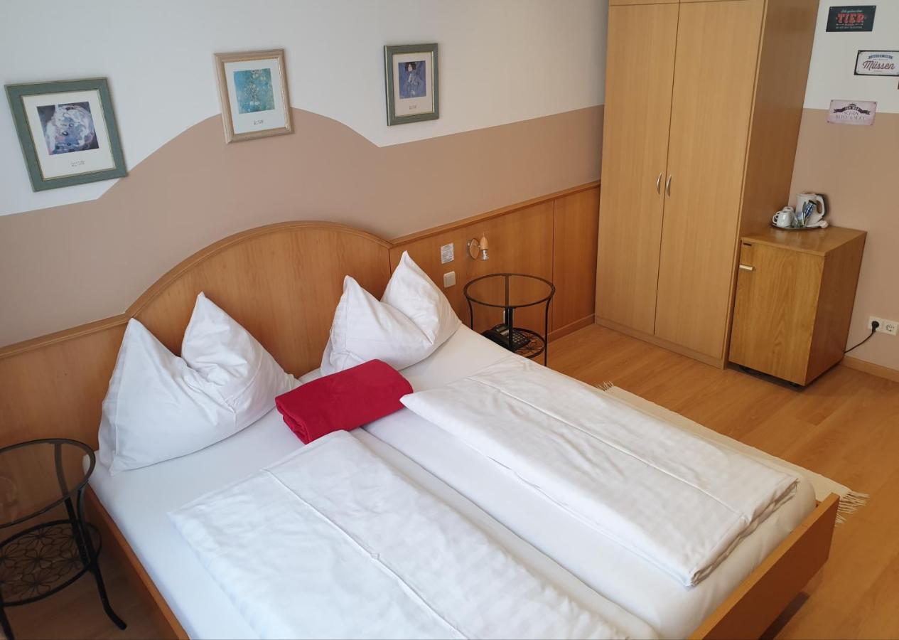Hotel Pension Alte Muehle Klosterneuburg Bagian luar foto