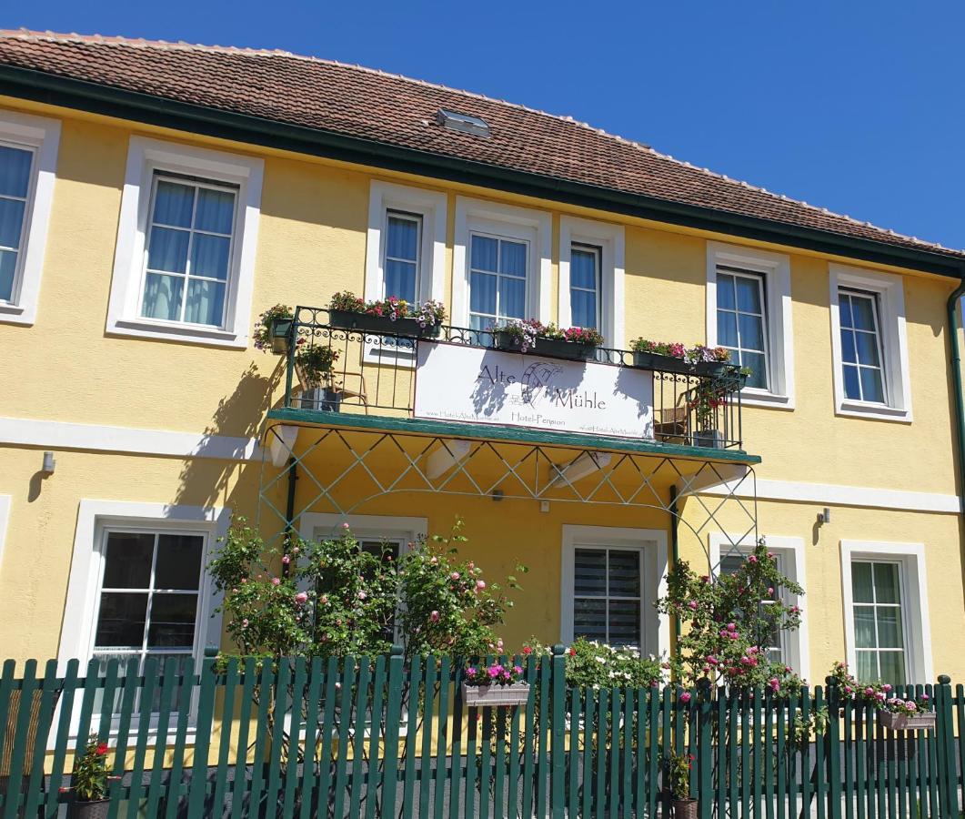 Hotel Pension Alte Muehle Klosterneuburg Bagian luar foto