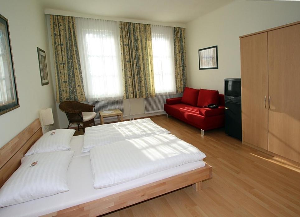 Hotel Pension Alte Muehle Klosterneuburg Bagian luar foto