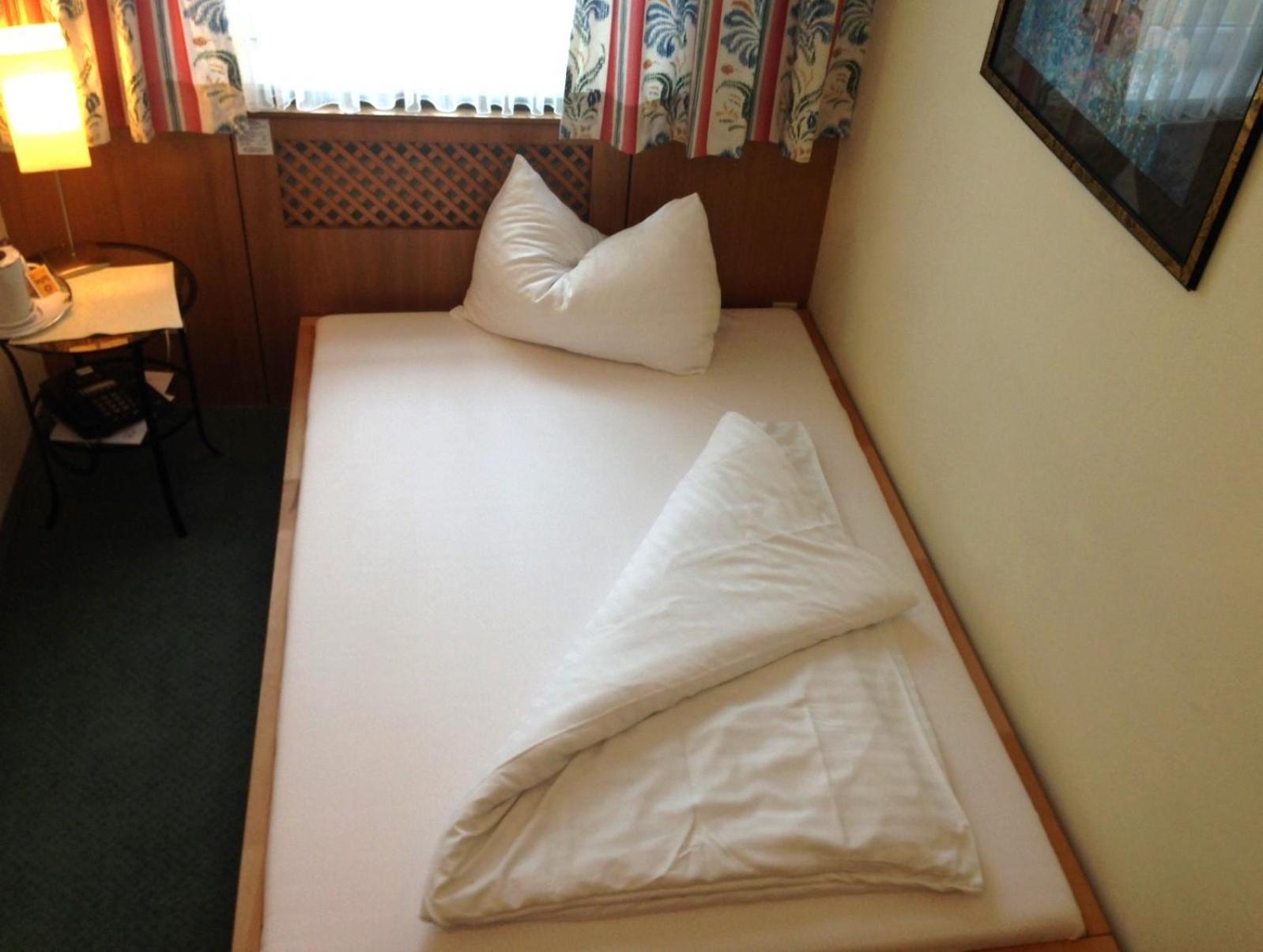 Hotel Pension Alte Muehle Klosterneuburg Ruang foto