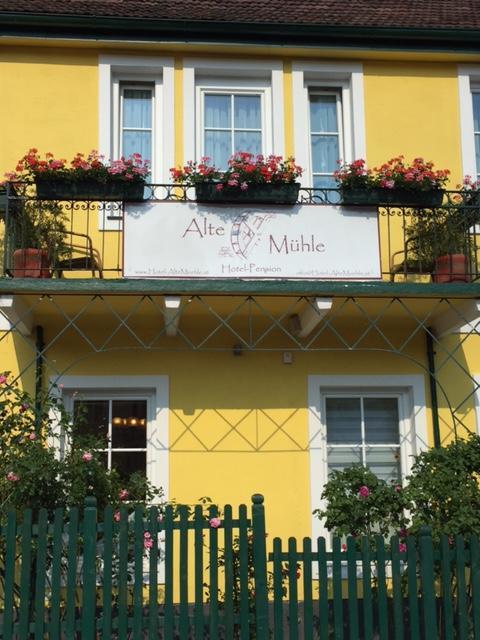 Hotel Pension Alte Muehle Klosterneuburg Bagian luar foto