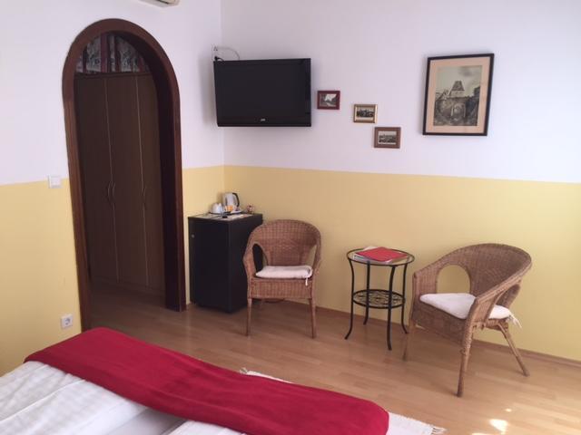 Hotel Pension Alte Muehle Klosterneuburg Bagian luar foto